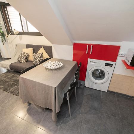 Barcelona Apartment Near Park Guell Exterior photo